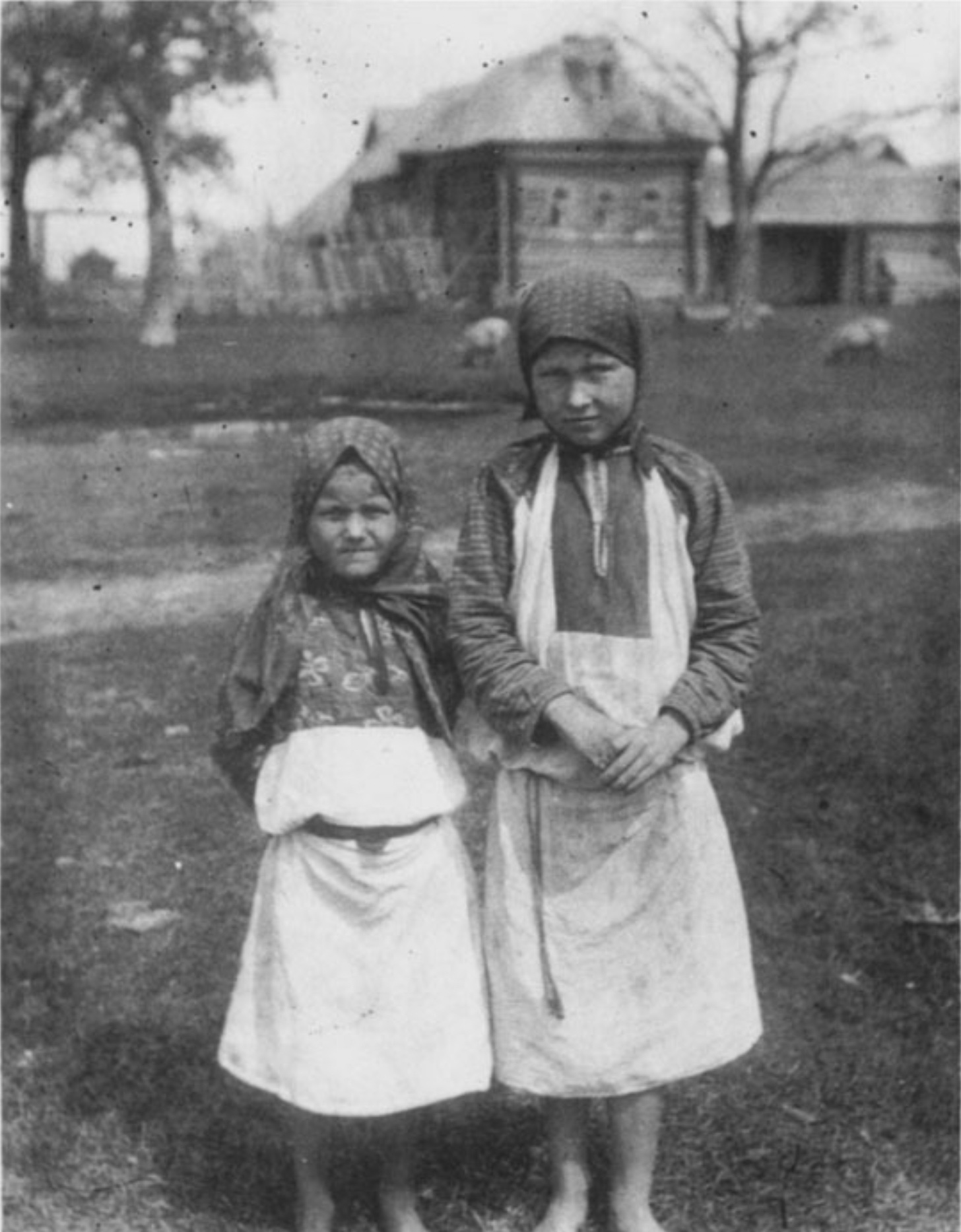 Peasant girls from the village of Kultuki, Kasimov district of Riazan province